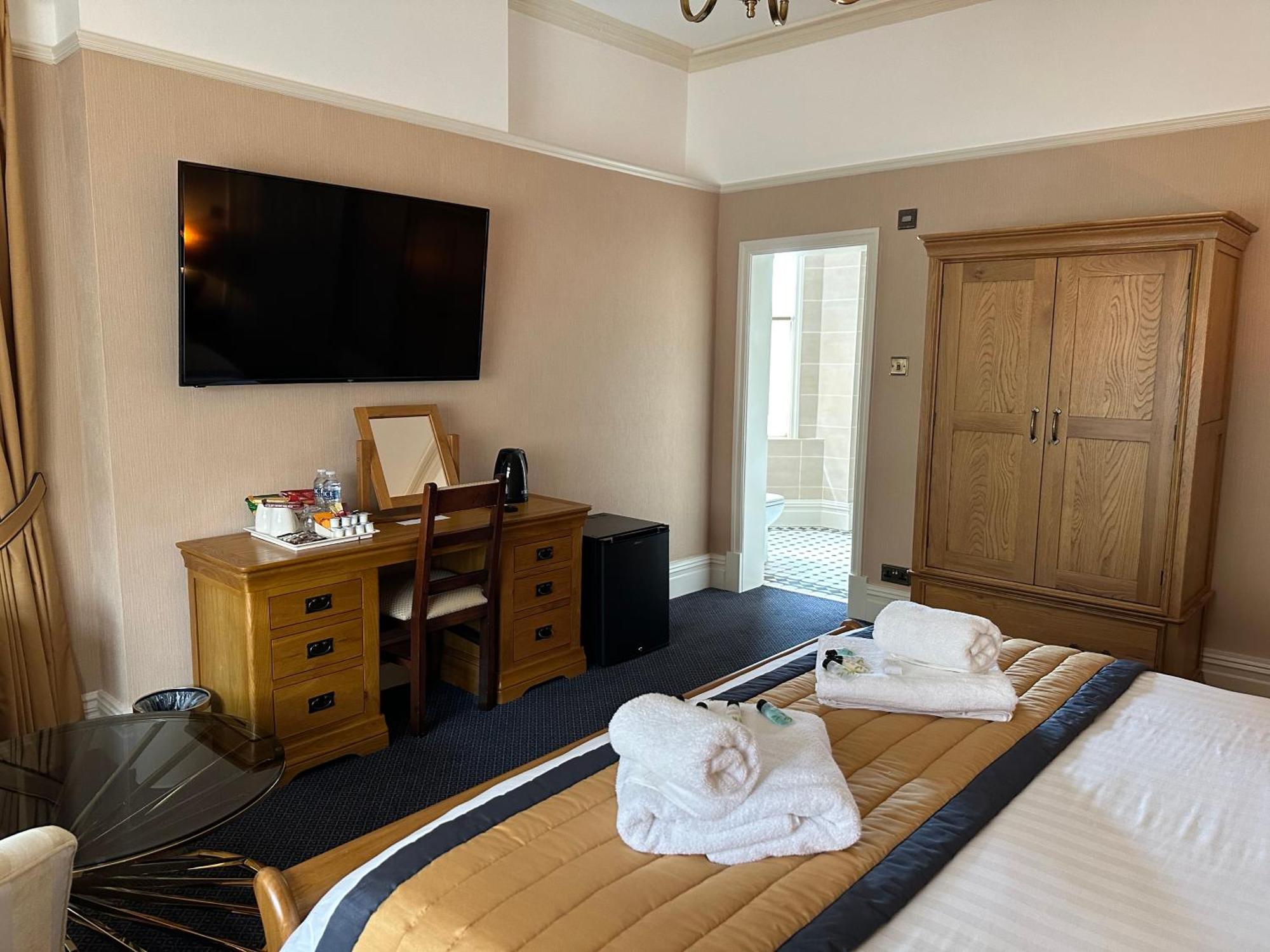 The Court Hotel 4*