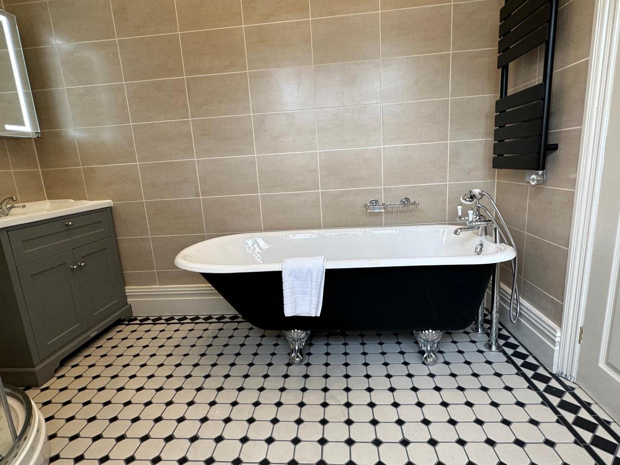 The Court 4* Chester