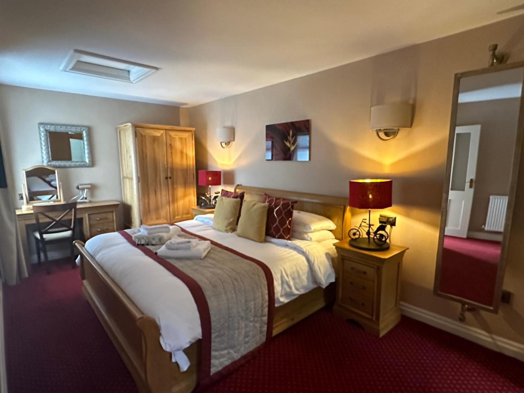 Hotel The Court