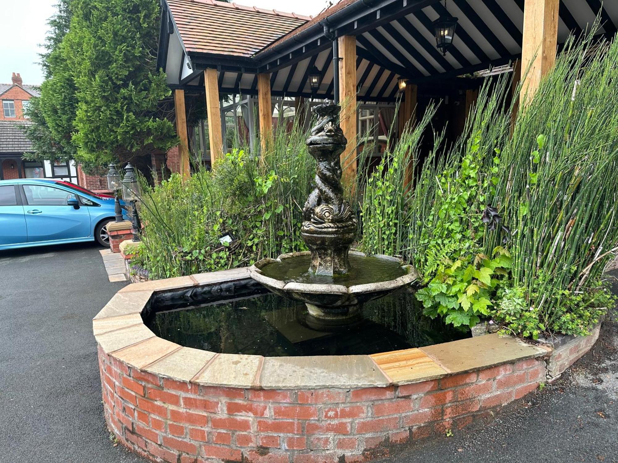 The Court 4* Chester